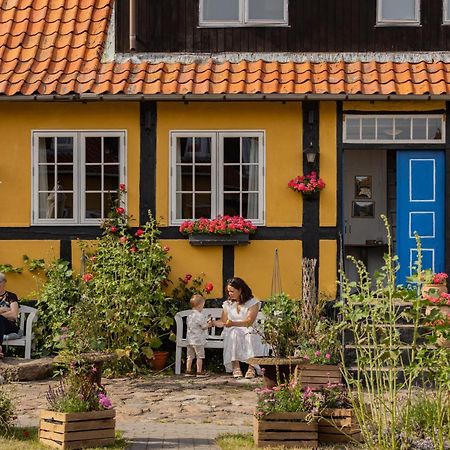 Pension Slaegtsgaarden Allinge-Sandvig Dış mekan fotoğraf