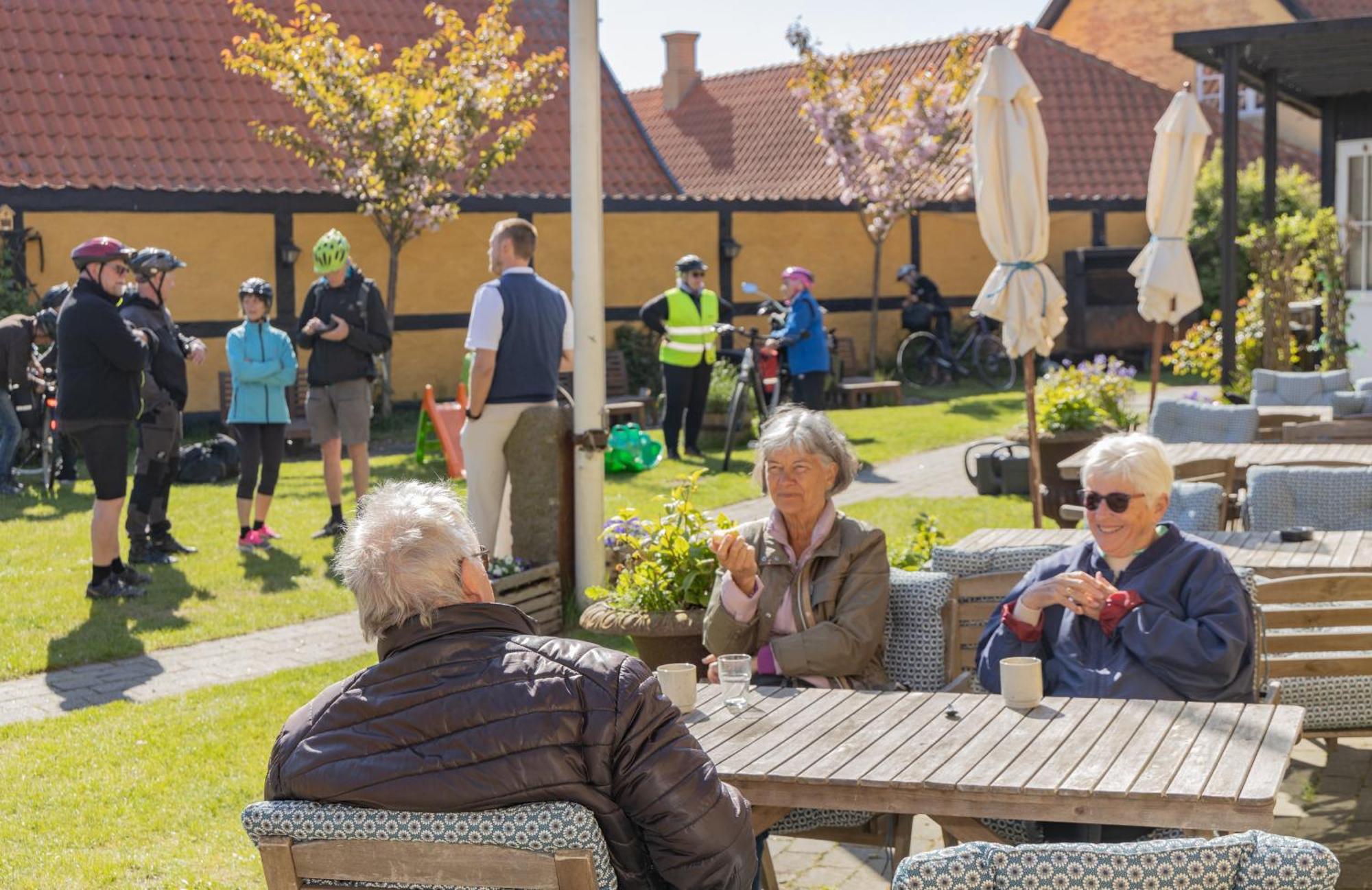 Pension Slaegtsgaarden Allinge-Sandvig Dış mekan fotoğraf